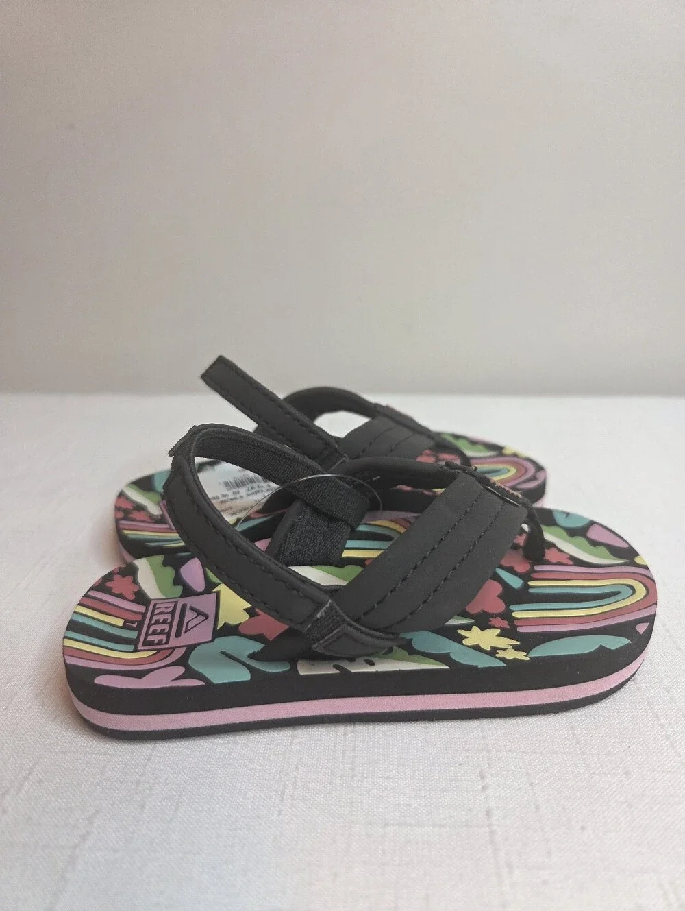Reef Kids Black Sandals with Multicolor Pattern
